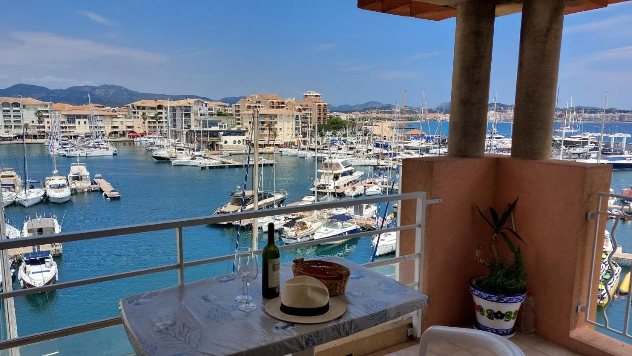 Boutique Apartment Hirondelle Port Фрежус Екстер'єр фото